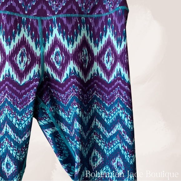 Kyodan Reversible Workout Capri Leggings - Picture 5 of 7